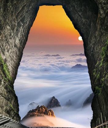 Zhangjiajie Waterfront Huajian & Tianmen National Forest Park Store