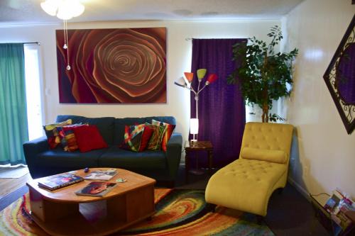 Zilker&Barton MuseumHome, Ideal for F1, Holidays & Extended Stays