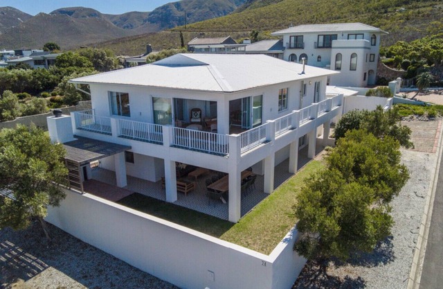 Zo'luha - Spacious family home | Mountain View