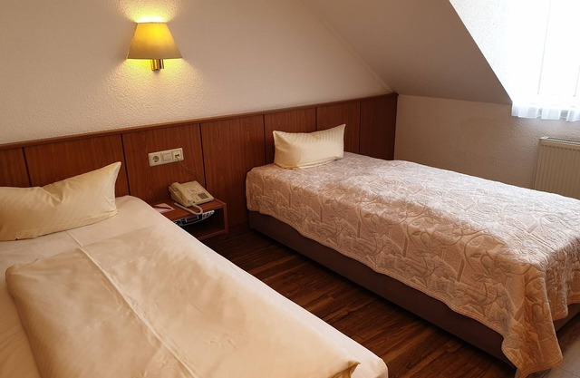 Zweibettzimmer Economy - Hotel Weisser Schwan
