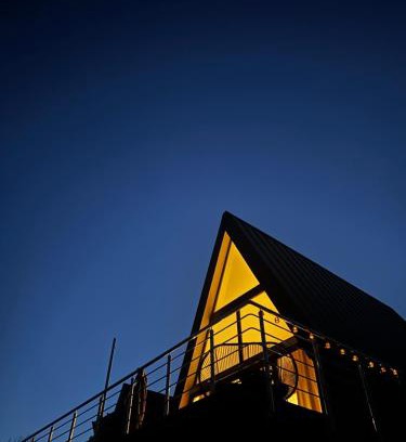 Oscadnica House | Áčko