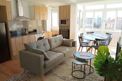 Sant Marti Apartment | Ático cerca Playa y centro a 10 min.
