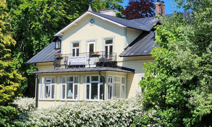 Aahus Bed & Breakfast | Åhus B&B och Vandrarhem