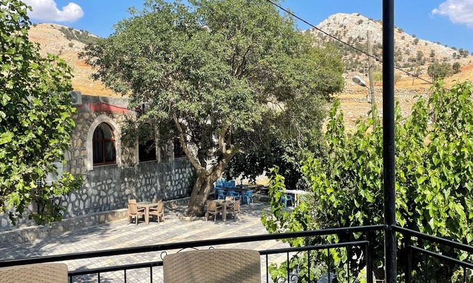 Karadut Hotel | Çeşme Butik Otel Restaurant Cafe