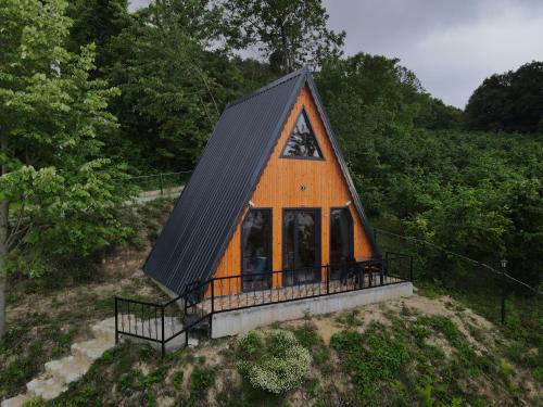 Akyazı Bed & Breakfast | Çekirge Bungalov