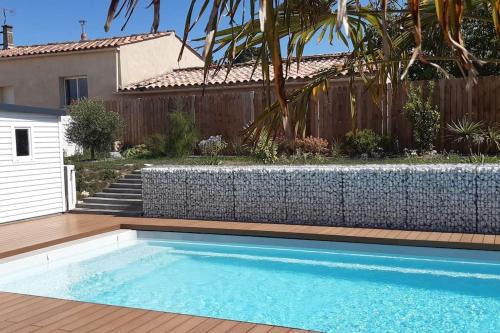 Saint-Vincent-sur-Jard Villa | Élégante maison avec piscine