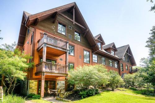 Versant Soleil Apartment | Étoile du Matin Tremblant Luxury Ski In Ski Out