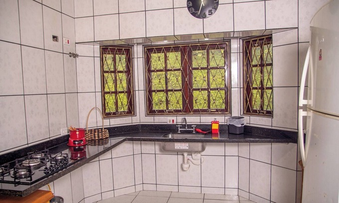 Parque Ferradura House | Ótima casa com lareira e WiFi-Campos do Jordão/SP