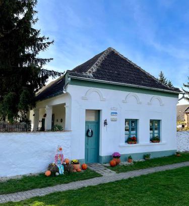 Bakonykoppany House | Öregfenyő Tornácosház