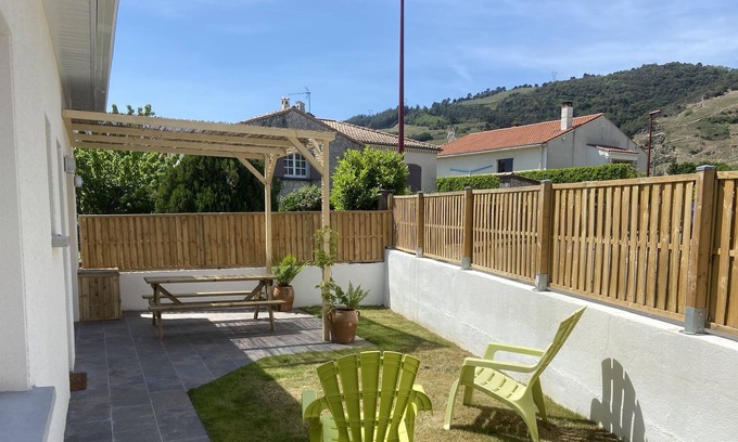 Cornas House | Œnologîte, Maison aux Pieds des Coteaux de Cornas