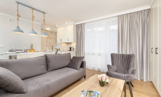 Srodmiescie Apartment | Świętojańska 12 | Big Apartment | Two Balconies | Remote Work | Parking | Gdynia Center