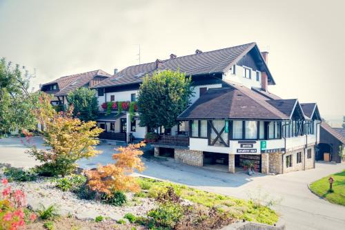 Crnomelj Hotel | Župančičev hram
