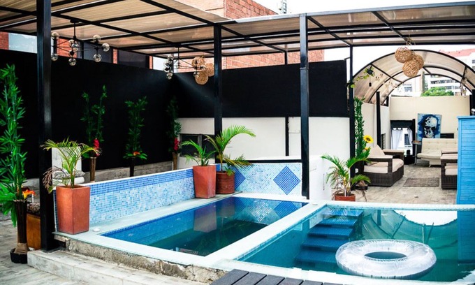 Zona Rosa Apartment | ʀᴏᴏꜰᴛᴏᴘ ᴀᴘᴀʀᴛᴍᴇɴᴛ ᴘᴏᴏʟ/11ʙᴅ ᴀᴛ ʟʟᴇʀᴀꜱ ᴘᴀʀᴋ