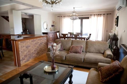 Panormos Villa | Βίλα Μαρία Νεφέλη για μαγικές διακοπές στο νησί μας