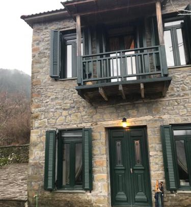 Ano Chora Villa | Δάφνη 1933, Λιθόχτιστο Αρχοντικό στο Βουνό