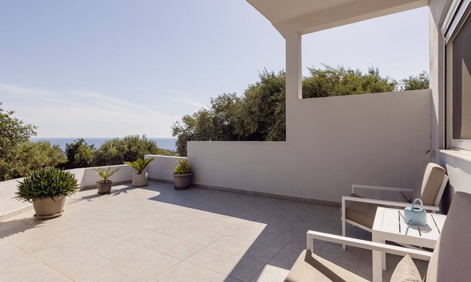 Kastri House | Θαλασσα και Σιωπη.