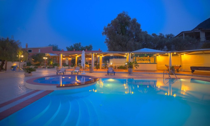 Dafnata Villa | Νεόκτιστη βίλα 4 υπνοδωματίων με ιδιωτική πισίνα στον Άγιο Ματθαίο Κέρκυρας