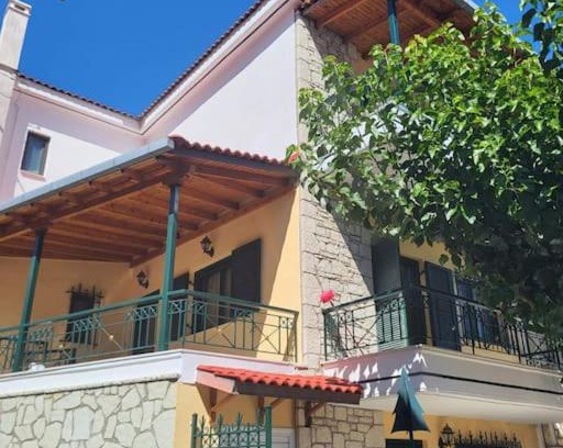 Valtesiniko Apartment | Παραδοσιακό Αρχοντικό με Τζάκι