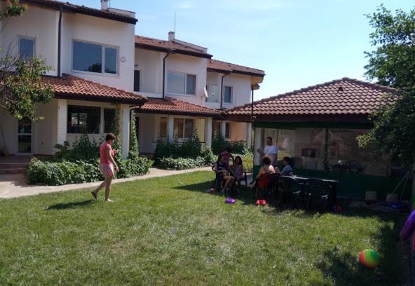 Krapets House | Вили Марина