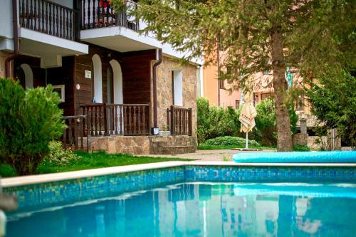 Troyan House | Вълеви Къщи