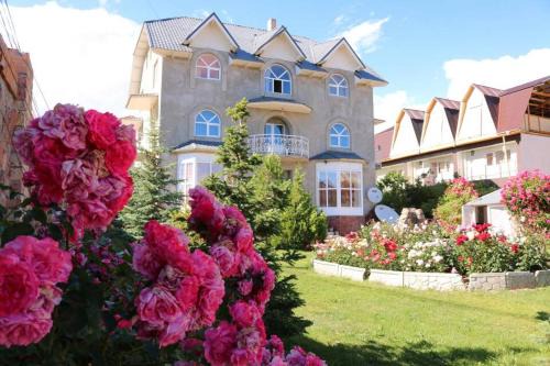 Cholpon-Ata House | Гостевой дом "Светлана"