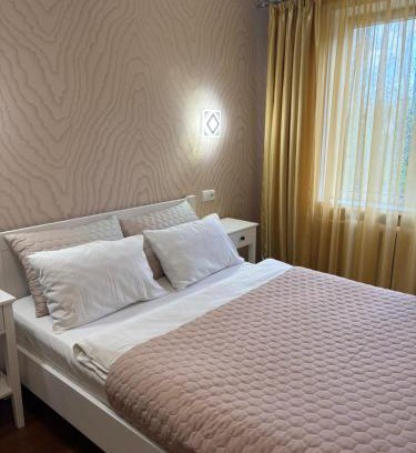 Krivoy Rog Apartment | Двокімнатні апартаменти в парковій зоні,провулок Бульварний,12 ,два великих Смарт TV, преміум підписки YouTube та онлайн-кінотеатрів,