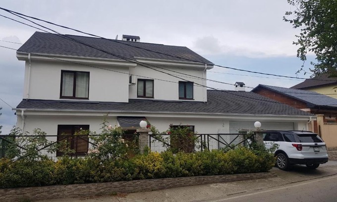 Maly Akhun House | Дом на Ахуне