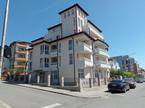 Tsarevo Apartment | Екзарх Йосиф