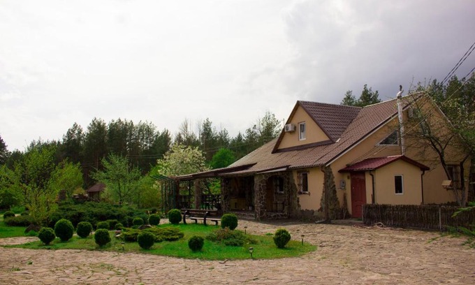 Kyiv Oblast House | Затишна садиба з озером біля лісу