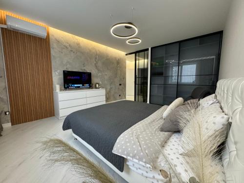 Lenins'kyi district Apartment | Квартира на Поділлі