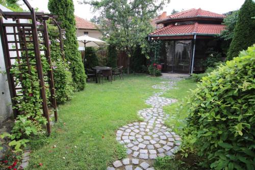 Belogradchik House | Къща за гости Джая