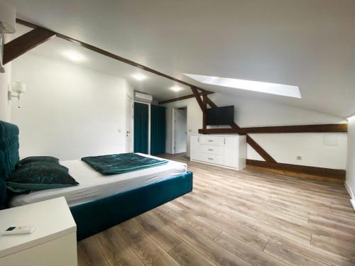 Kosuv Stary Apartment | Мансардні апартаменти в центрі міста