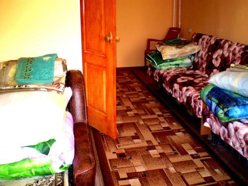 Mykolaiv Apartment | Небольшая СТУДИЯ, проспект ЦЕНТРАЛЬНЫЙ 124А, 2 дивана, 2 кресла 3 этаж 9 этажного дома Wi-Fi