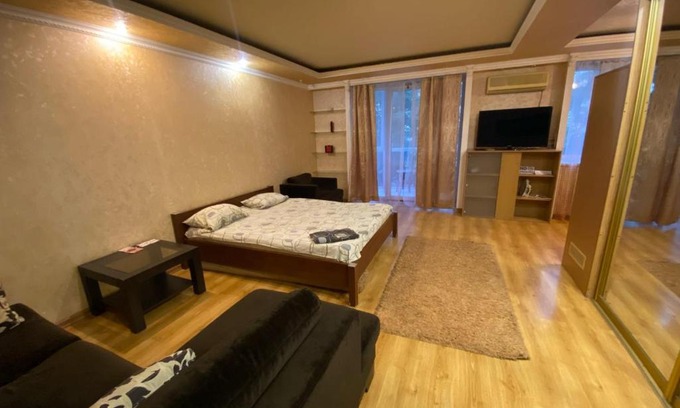 Pervomayskoye Apartment | Однокомнатная квартира студия с панорамным балконом возле центр.площади Ленина