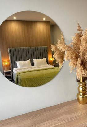 Chernovtsy Apartment | Просторий світлий сучасний номер N2