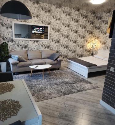 Kryvyi Rih Apartment | Просторі LUX апартаменти на центральному проспекті, великий Smart TV,преміум-підписки YouTube та онлайн-кінотеатрів , кавомашина, відкритий балкон, ЗВІТНІ ДОКУМЕНТИ