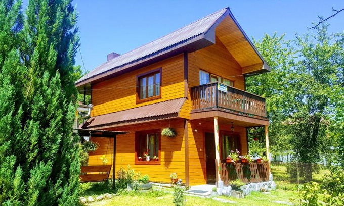 Yaremche House | Садиба Гуцулка Ксеня