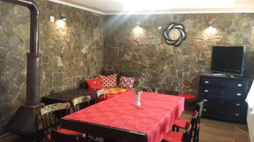 Veliki Preslav House | Сланевата къща