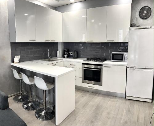 Irpin Apartment | Сучасна та простора квартира в гарному районі міста біля парку