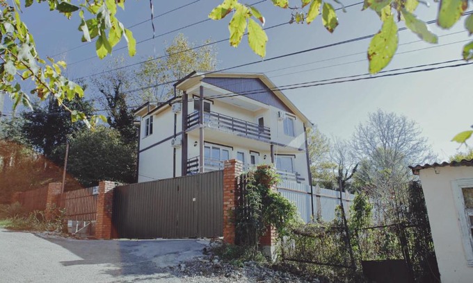 Dzhubga House | Тихий дворик