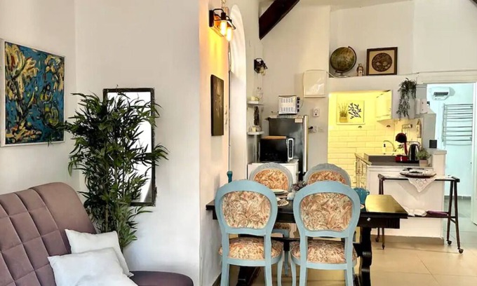 Haifa Cottage | Трехкомнатный дом с большим патио и отдельным входом.