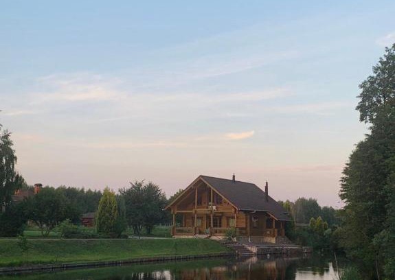 Klavdiyevo-Tarasove Apartment | Фінський будинок для ідеального романтичного чи сімейного відпочинку