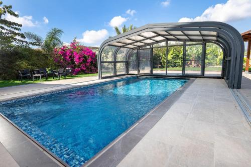 Yarka Apartment | אחוזת כנען - וילה מדהימה עם בריכה פרטית מחוממת וג'קוזי