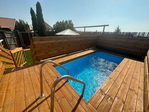 Bruchim Qela' Alon Cabin | בורקאי - בקתות פיליפיניות עם בריכה פרטית