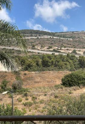 Shlomi Apartment | במורד ההר