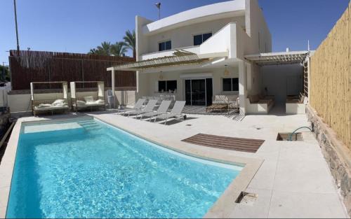 Eilat Villa | וילה לורי אילת