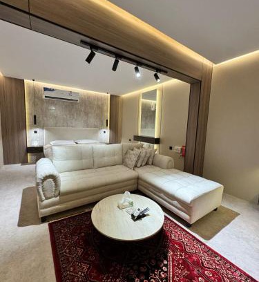 Al Hofuf Apartment | استديو انيق بجلسة ومدخل ذكي