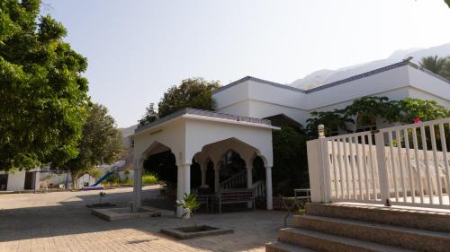 Tiwi House | بيت الشّاب