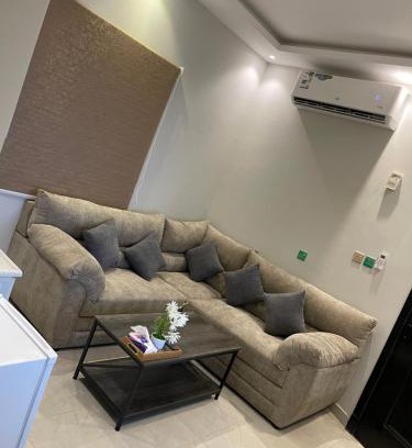 Al Khobar Apartment | شقة بصالة أنيقة وغرفة بسريرين مفرده