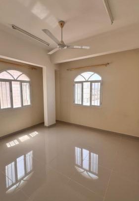 Sur Apartment | شقة بـ غرفتين وغرفة معيشة